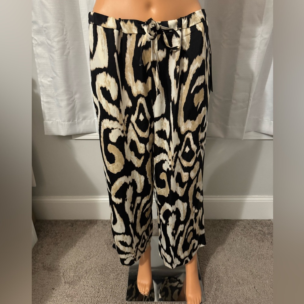 Pretty Meg & Margot size PM black white print wide leg crop drawstring pants new